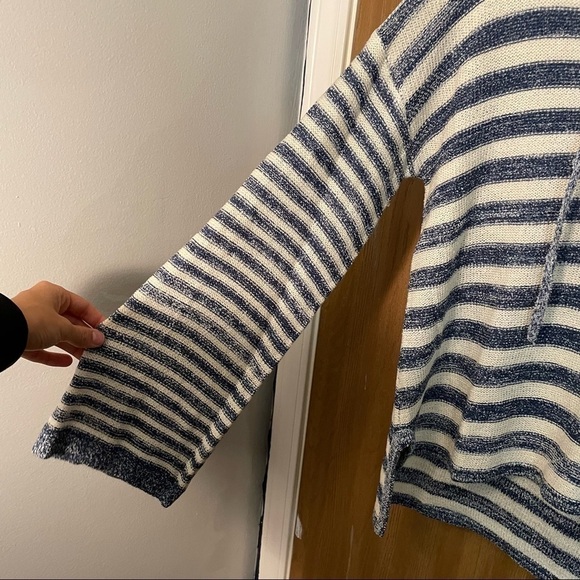 Blue and White Striped Sweater Pullover Small NWT - Picture 3 of 7
